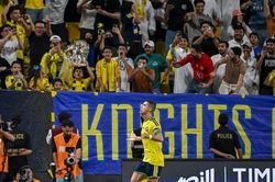 Ronaldo ghi bàn sau sóng gió ở tuyển Bồ Đào Nha