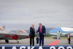 Tổng thống Mỹ Donald Trump: Nga sẽ cung cấp hàng triệu tấn dầu diesel cho thế giới