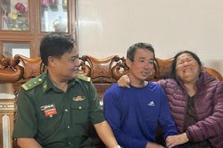 8 giờ vượt lằn ranh sinh tử trên biển, thuyền trưởng tàu cá bị chìm bơi vào bờ an toàn