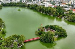 Những công trình biểu tượng rợp sắc cờ mừng ngày Giải phóng Thủ đô