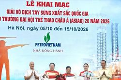 Thu Vinh cùng đồng đội nhận thưởng 50 triệu đồng sau HCĐ Asiad 20