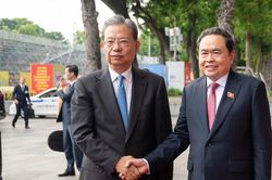 Ý nghĩa chuyến công tác đầu tiên của Chủ tịch Quốc hội tới Trung Quốc