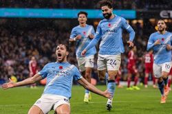 Liverpool - Man City: Vượt sóng gió ở Anfield