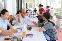 Tăng tốc thực hiện chiến dịch khám sức khỏe toàn dân