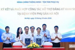 Hà Nội ra mắt quầy hỗ trợ đăng ký khai sinh tại bệnh viện Phụ sản Hà Nội