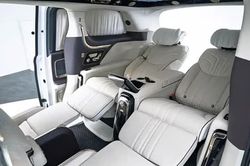 'Chuyên cơ mặt đất' 4 chỗ ngồi, động cơ PHEV, giá hơn 3,1 tỷ đồng