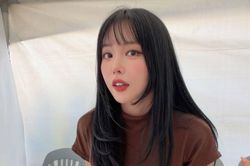 Ca sĩ Hong Jin Young khoe vóc dáng mảnh mai sau tin đồn mang thai