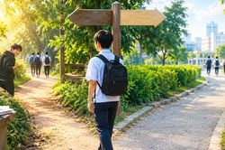 Diễn đàn tháng 10: Từ góc độ xã hội học lý giải người tử tế vẫn rẽ vào 'lối tắt'