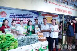 Phường Đông Quang livestream quảng bá sản phẩm OCOP