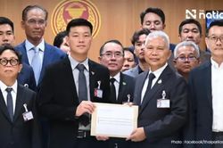 Thủ tướng Thái Lan đối mặt kiến nghị bất tín nhiệm
