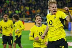 Dẫn 2 bàn đến phút 85, Dortmund vẫn bị Bremen cầm hòa