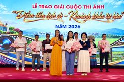 Trao 22 giải Cuộc thi ảnh 'Điểm đến lịch sử - Khoảnh khắc tự hào'