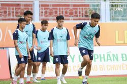 "Tiếp lửa" cho đội bóng quê hương