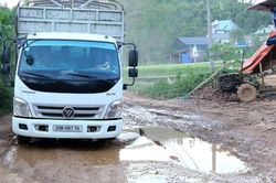Những 'cái bẫy' trên tuyến đường liên xã Trung Hội - Hợp Thành