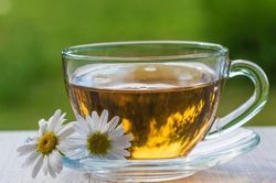 Những loại trà thảo dược phổ biến và lưu ý khi sử dụng