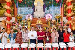 Ấm áp tình đoàn kết trong dịp Lễ Sene Dolta