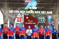 Khai mạc Triển lãm '70 Năm dấu ấn - tiếp nối khát vọng'
