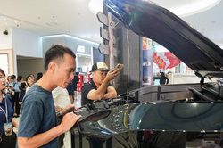 Thị trường ô tô phục hồi mạnh, xe điện hóa tăng tốc
