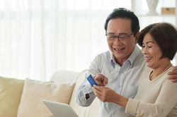 Có 3 khoản chi hôm nay tưởng tốn kém, 5 năm sau lại khiến bạn biết ơn chính mình