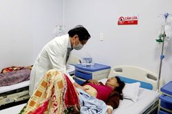 Số ca nghi ngộ độc bánh mì ở Quảng Ngãi tăng nhanh, đã có 105 người nhập viện