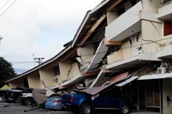 Điện thăm hỏi Panama sau trận động đất gây thiệt hại lớn