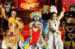 Xây đường dài cho tài năng nghệ thuật, thể thao