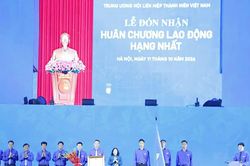 Trung ương Hội Liên hiệp Thanh niên Việt Nam đón nhận Huân chương Lao động hạng Nhất