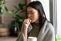 Trời trở lạnh, dạ dày đau nhiều hơn: 5 việc cần làm ngay khi giao mùa