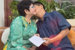 Yêu 'tiểu thư' tiệm vàng, anh thợ bạc phải bán xe mua nhẫn kim cương khi cưới vợ
