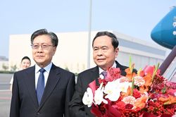 Chủ tịch Quốc hội Trần Thanh Mẫn đến Bắc Kinh, bắt đầu thăm Trung Quốc
