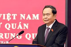 Chủ tịch Quốc hội Trần Thanh Mẫn gặp gỡ cộng đồng người Việt Nam tại Trung Quốc