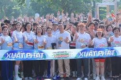 Tưng bừng khai mạc Giải 'Phụ nữ chạy vì môi trường không khói thuốc và tương lai xanh' 2026