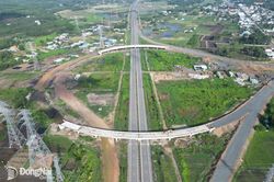 Nghiên cứu bố trí trạm cân kiểm soát tải trọng xe tại nút giao cao tốc Bến Lức - Long Thành với đường vành đai 3 - Thành phố Hồ Chí Minh