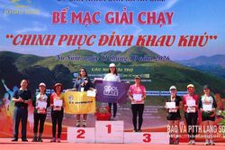 Na Sầm: Trao 48 giải thưởng cho các vận động viên xuất sắc nhất giải chạy “Chinh phục đỉnh Khau Khú”