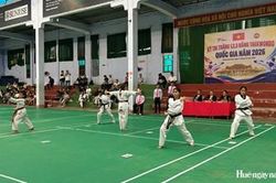 Hơn 200 võ sinh tham gia kì thi thăng đẳng Taekwondo Quốc gia