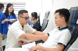 Hơn 500 đoàn viên, sinh viên tham gia hiến máu tình nguyện