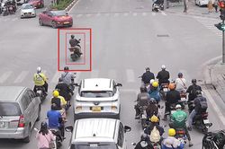 Hà Nội: Camera AI ghi nhận nhiều xe máy vi phạm hàng chục lần trong 9 tháng