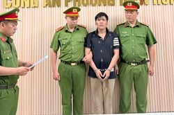 Khống chế kẻ say rượu dùng dao đâm Thiếu tá Cảnh sát giao thông