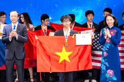 Mê ngắm sao giải mã bầu trời, 10X 'ẵm' Huy chương Vàng Olympic Thiên văn quốc tế
