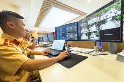 Camera AI 'soi' một xe máy ở Hà Nội vi phạm giao thông tới 43 lần
