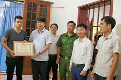 Truy tặng giấy khen cho người hy sinh tính mạng cứu 2 thiếu niên ở Ninh Bình