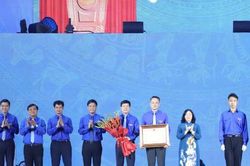Hội Liên hiệp Thanh niên Việt Nam đón nhận Huân chương Lao động hạng Nhất