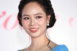 Hoa hậu Việt Nam 2002 Phạm Thị Mai Phương gây chú ý ở Hải Phòng