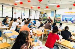 Phụ huynh chuyển tiền cho giáo viên lập quỹ lớp từ ngày 15/11 có vi phạm?