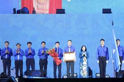 Hội Liên hiệp Thanh niên Việt Nam đón nhận Huân chương Lao động hạng Nhất
