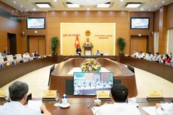 Ủy ban Thường vụ Quốc hội cho ý kiến về dự án Luật Ngân sách nhà nước hợp nhất