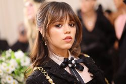 Chờ đợi gì ở mỹ nhân 24 tuổi Jenna Ortega?