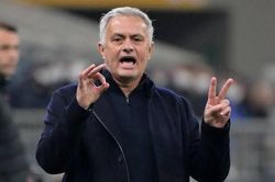 Mourinho lo ngại bất ổn tại Real