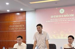 Hai kỳ thủ khuyết tật Việt Nam và Trung Quốc tranh tài cờ tưởng tượng