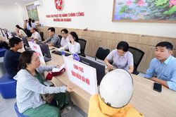 Quyết định 78/2026/QĐ-UBND: Mức hưởng chi thu nhập tăng thêm với cán bộ, công chức, viên chức TP HCM